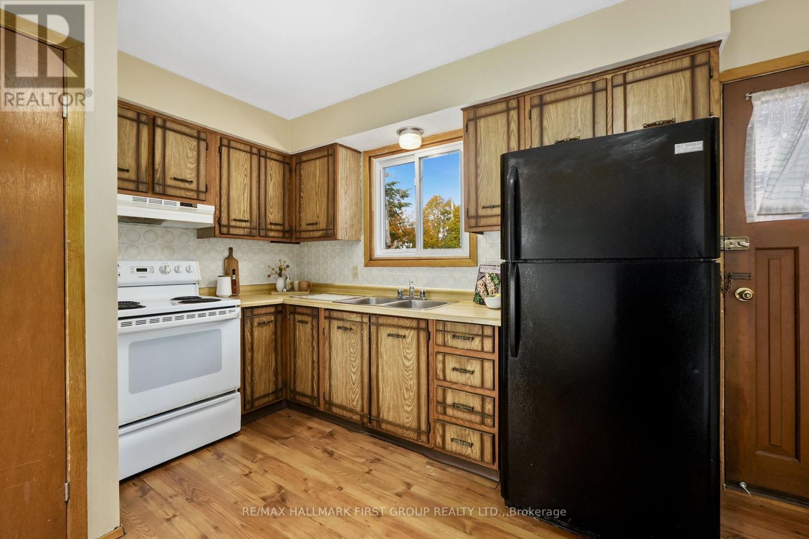 158 Queen Street, Cobourg, Ontario  K9A 4T8 - Photo 11 - X13042942