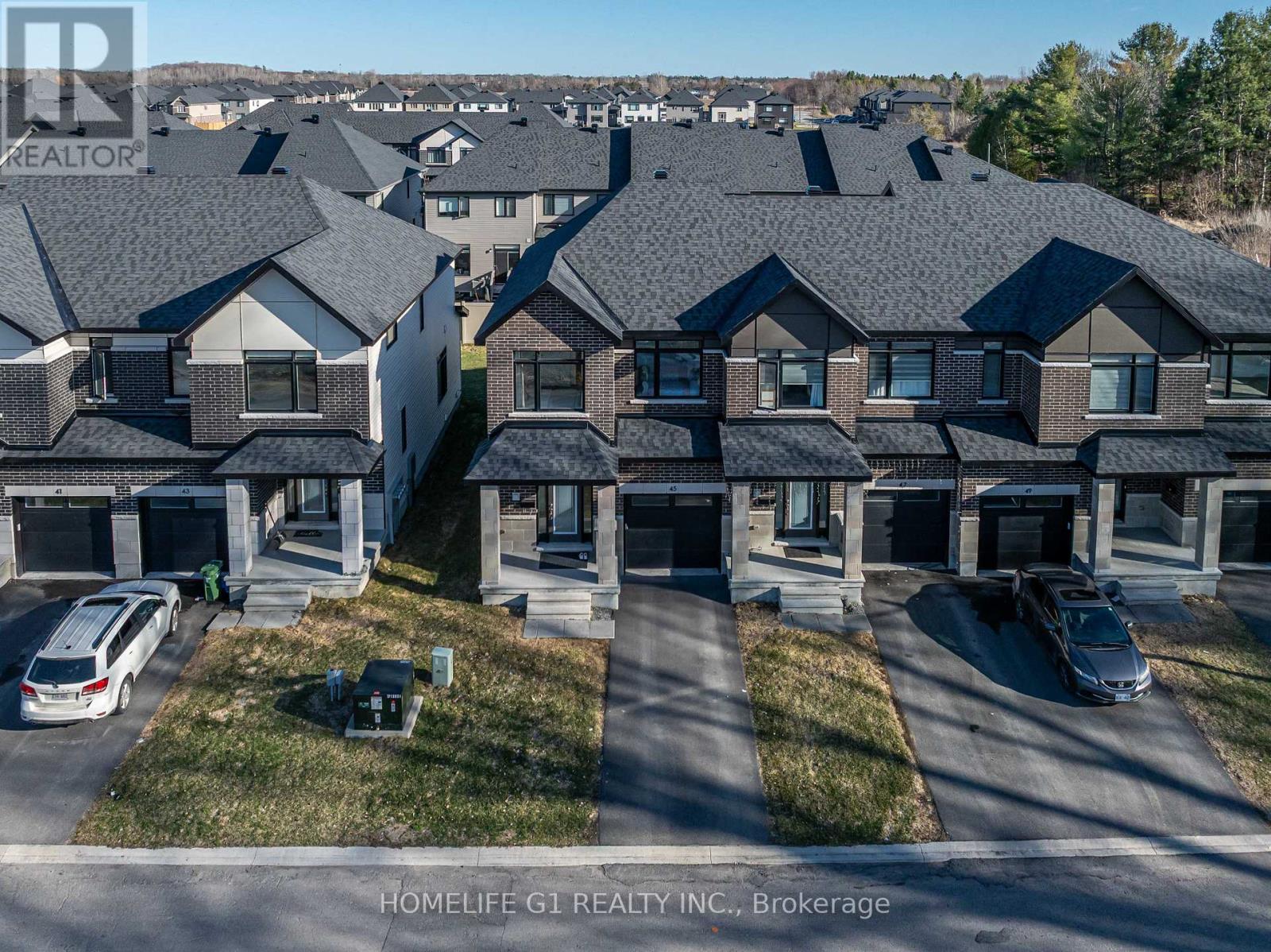 45 MOOSONEE CRESCENT, Ottawa, Ontario