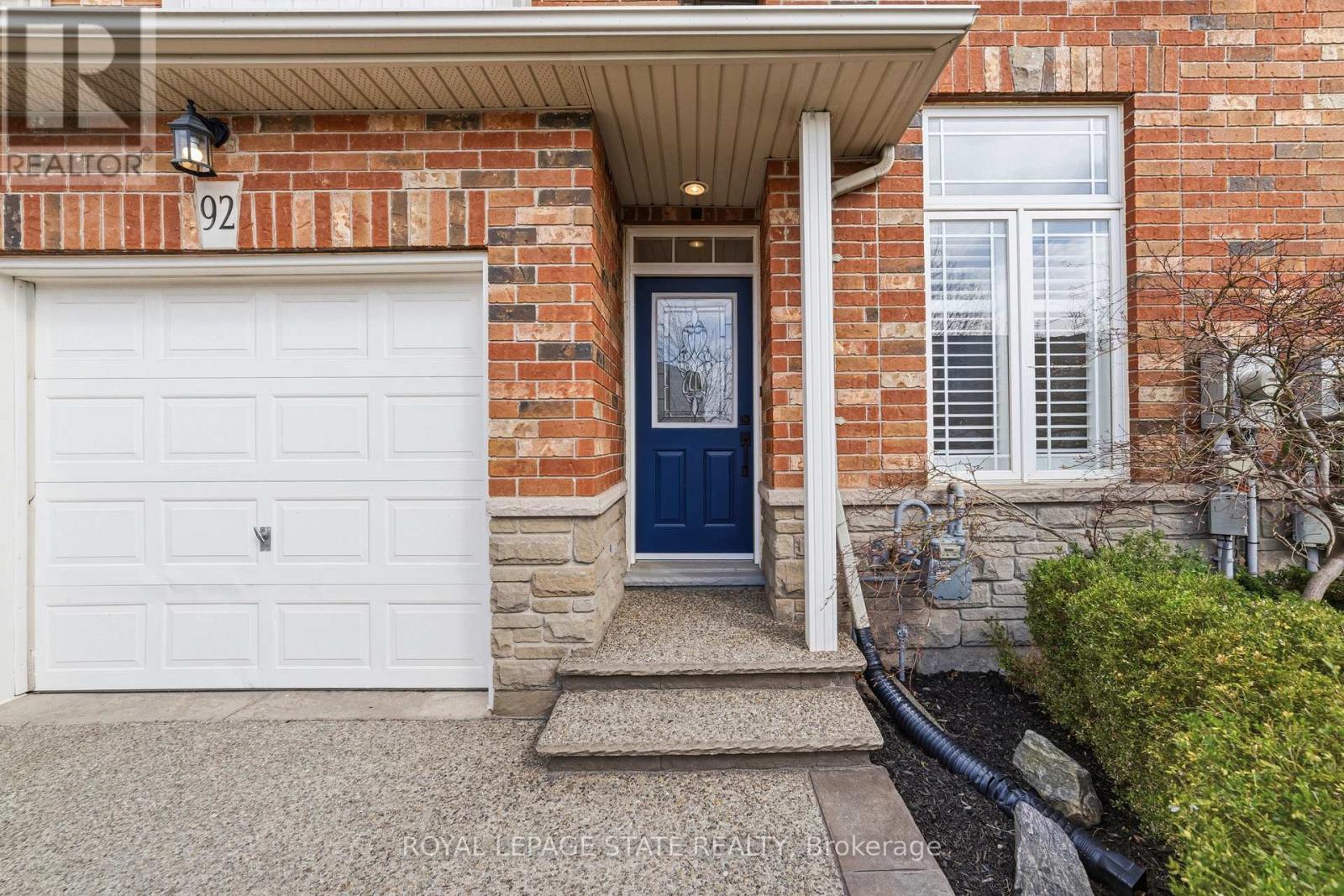 92 Benziger Lane, Hamilton, Ontario  L8E 6G5 - Photo 3 - X13043162