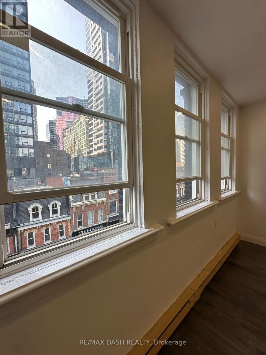 4fl - 565 Yonge Street, Toronto, Ontario  M4Y 1Z2 - Photo 17 - C13036262