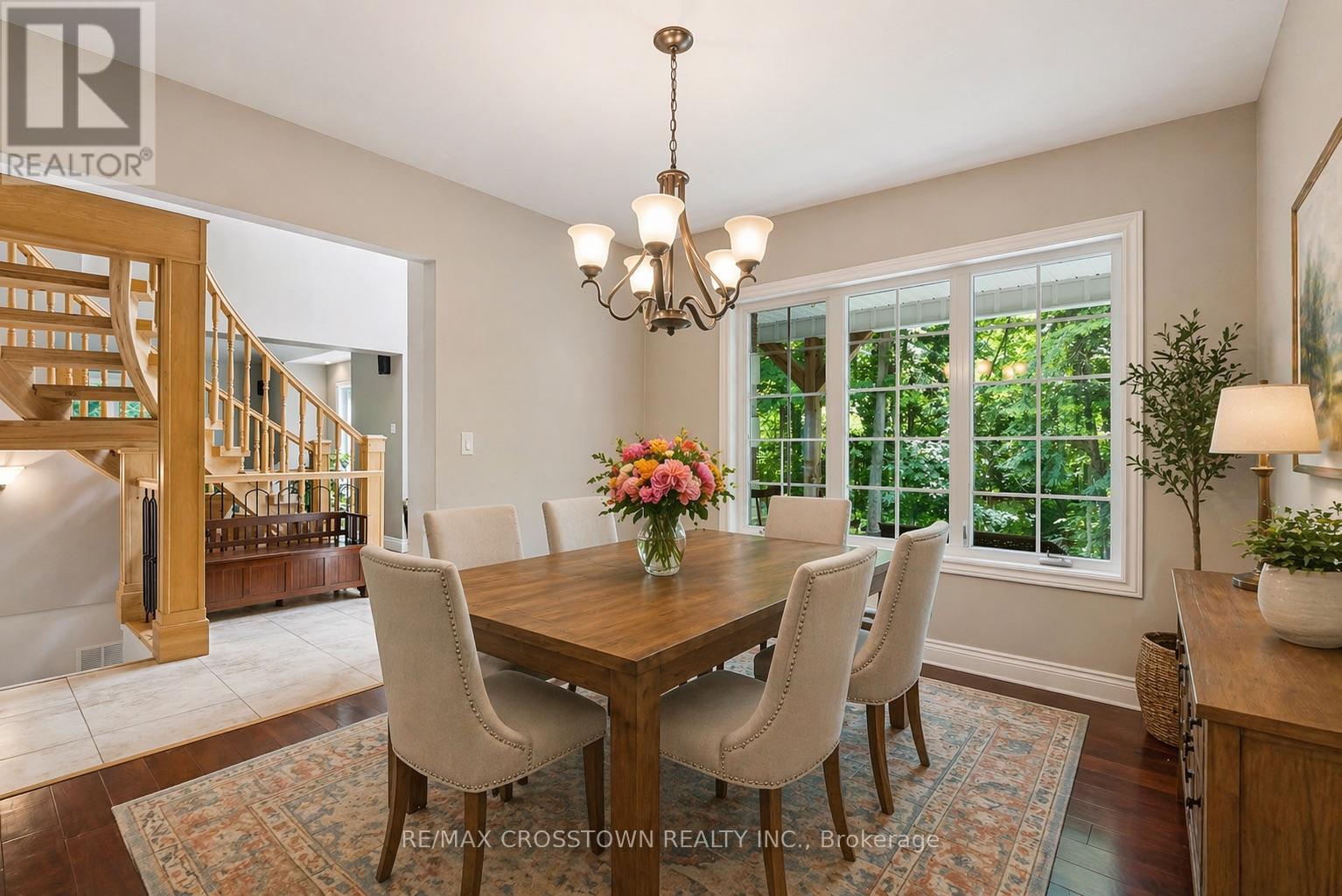 19 Gillespie Trail S, Essa, Ontario  L3W 0V1 - Photo 13 - N13038136