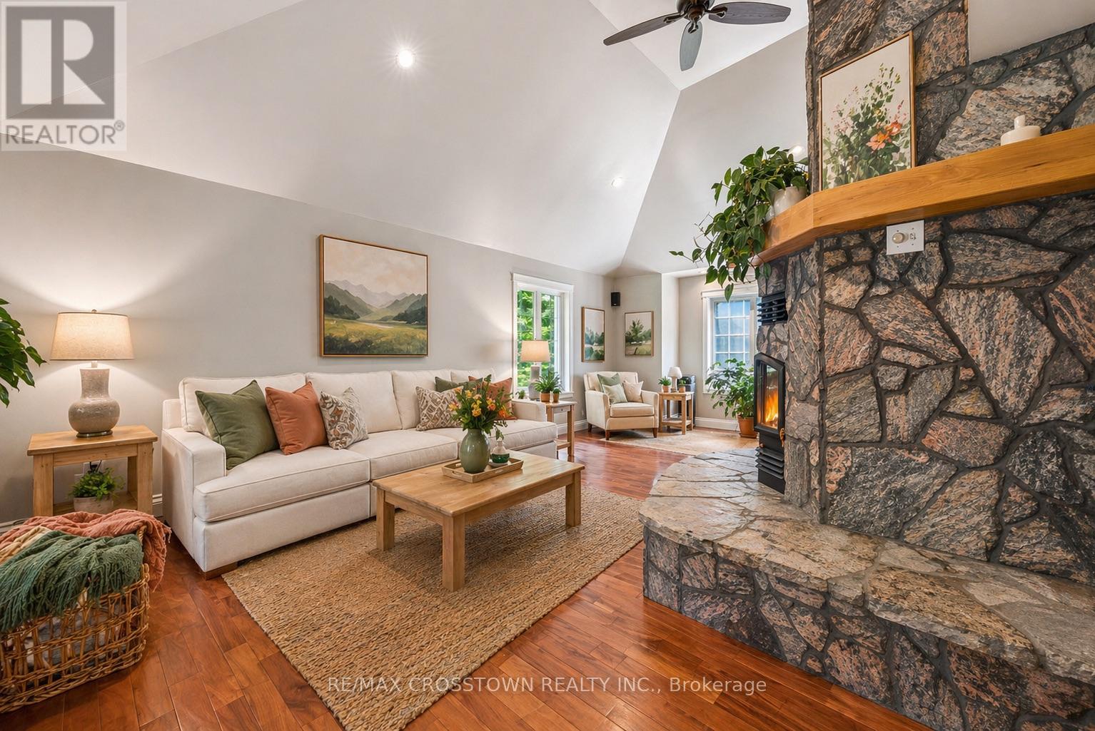 19 Gillespie Trail S, Essa, Ontario  L3W 0V1 - Photo 11 - N13038136