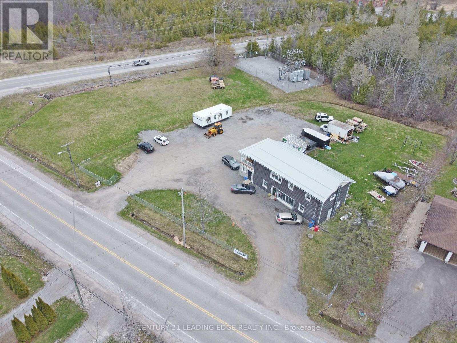 1035 Metro Road N, Georgina, Ontario  L4P 3E9 - Photo 5 - N12844386