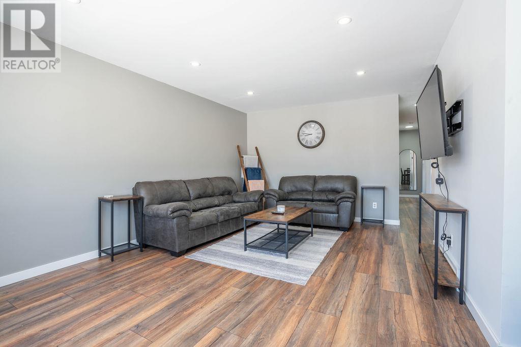 9 East Dunrobin Bay, Sault Ste. Marie, Ontario  P6C 5T4 - Photo 14 - SM260718