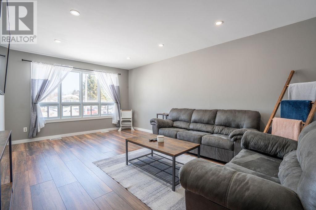 9 East Dunrobin Bay, Sault Ste. Marie, Ontario  P6C 5T4 - Photo 13 - SM260718