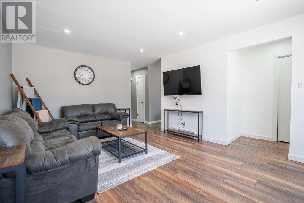 9 East Dunrobin Bay, Sault Ste. Marie, Ontario  P6C 5T4 - Photo 15 - SM260718