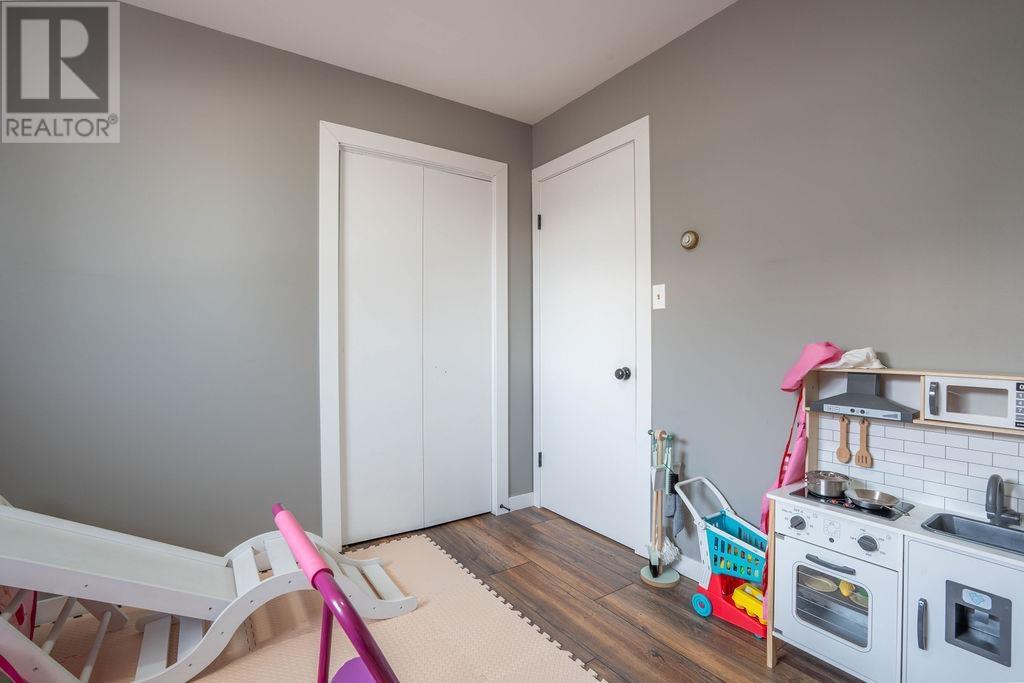 9 East Dunrobin Bay, Sault Ste. Marie, Ontario  P6C 5T4 - Photo 23 - SM260718