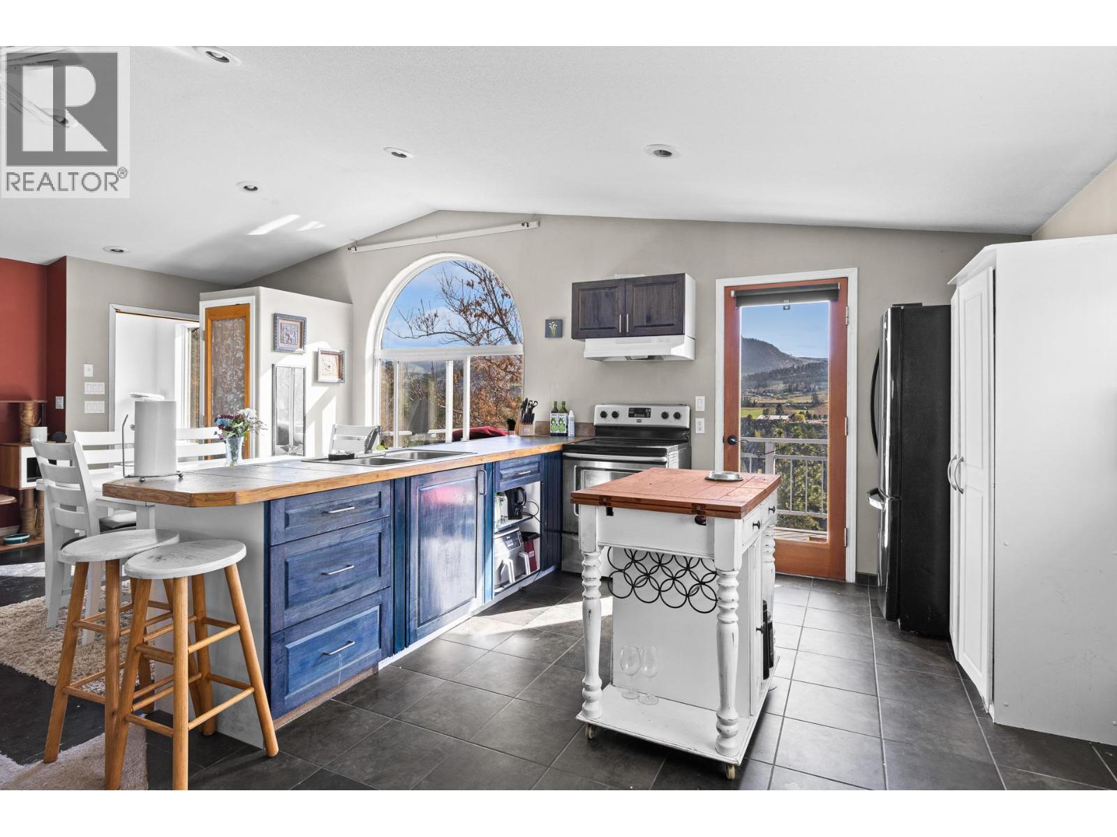 3547 Bemrose Road, Kelowna, British Columbia  V1W 4G8 - Photo 37 - 10383959