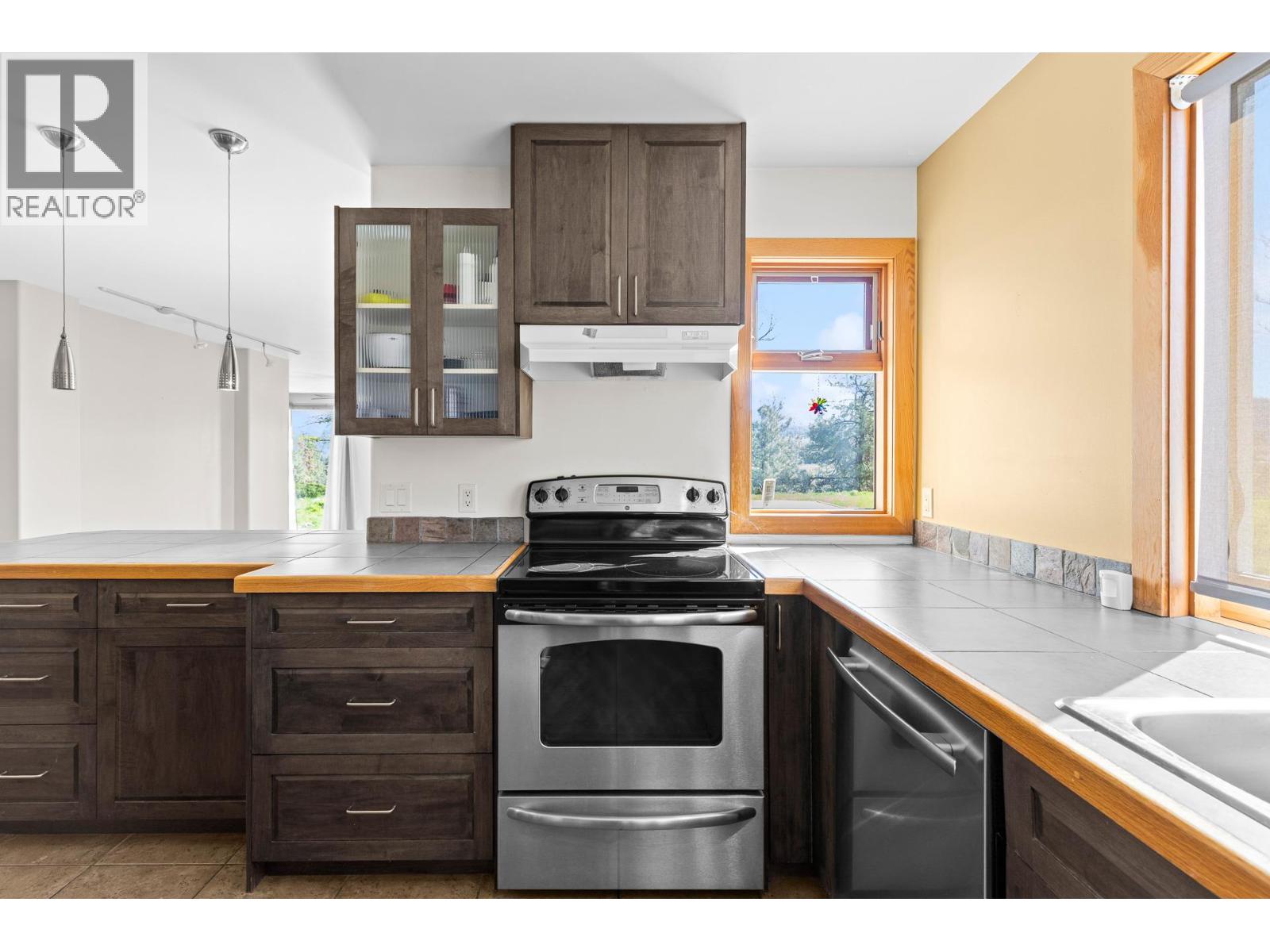 3547 Bemrose Road, Kelowna, British Columbia  V1W 4G8 - Photo 8 - 10383959