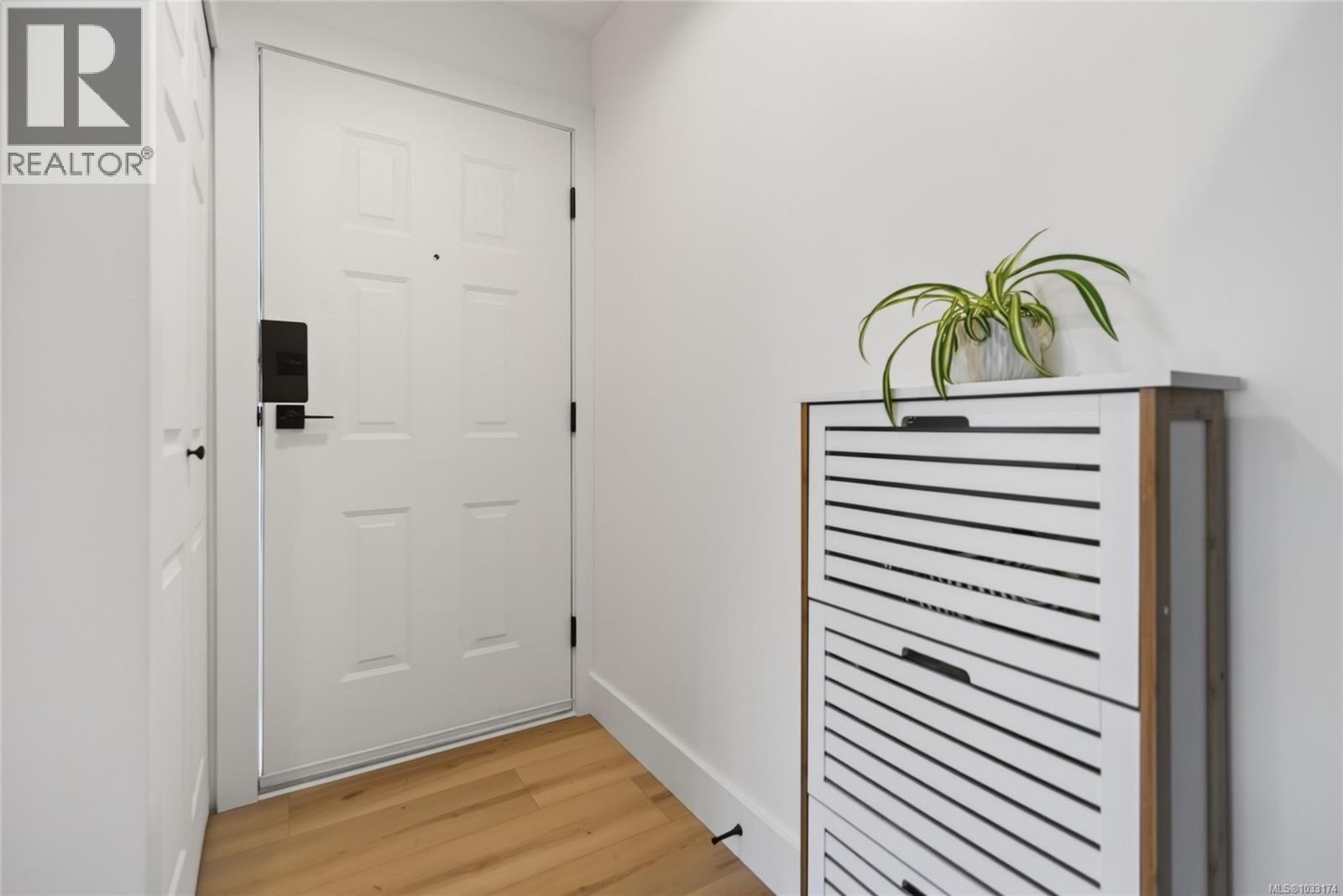 104 4699 Alderwood Pl, Courtenay, British Columbia  V9N 9A1 - Photo 4 - 1033174