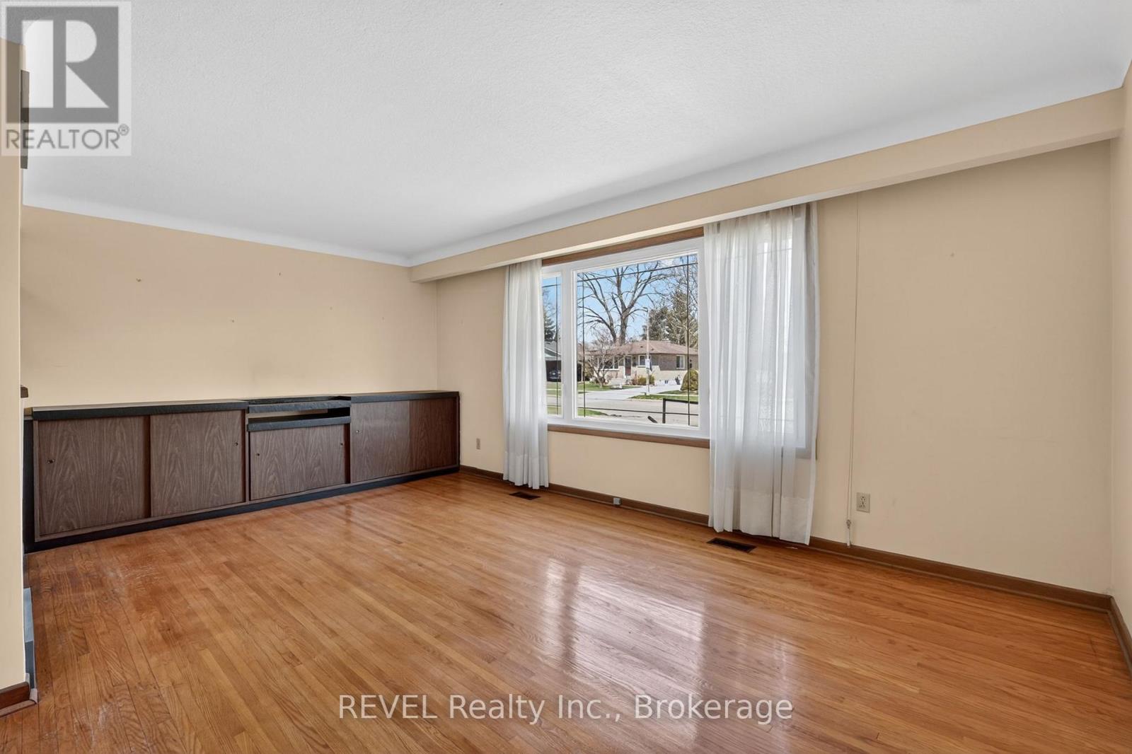 15 Woodgate Drive, Welland, Ontario  L3C 3H5 - Photo 10 - X13041824