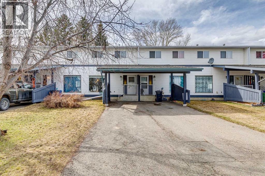 113, 107 Elm Place, Okotoks, Alberta  T1S 1J1 - Photo 2 - A2292596