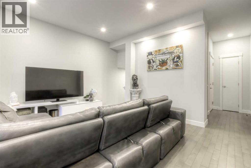 1545 33 Avenue SW, Calgary, Alberta  T2T 1Y4 - Photo 8 - A2296640