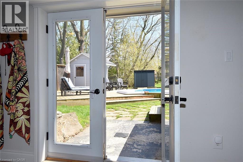 16 Church Street, Waterdown, Ontario  L0R 2H0 - Photo 30 - 40823090