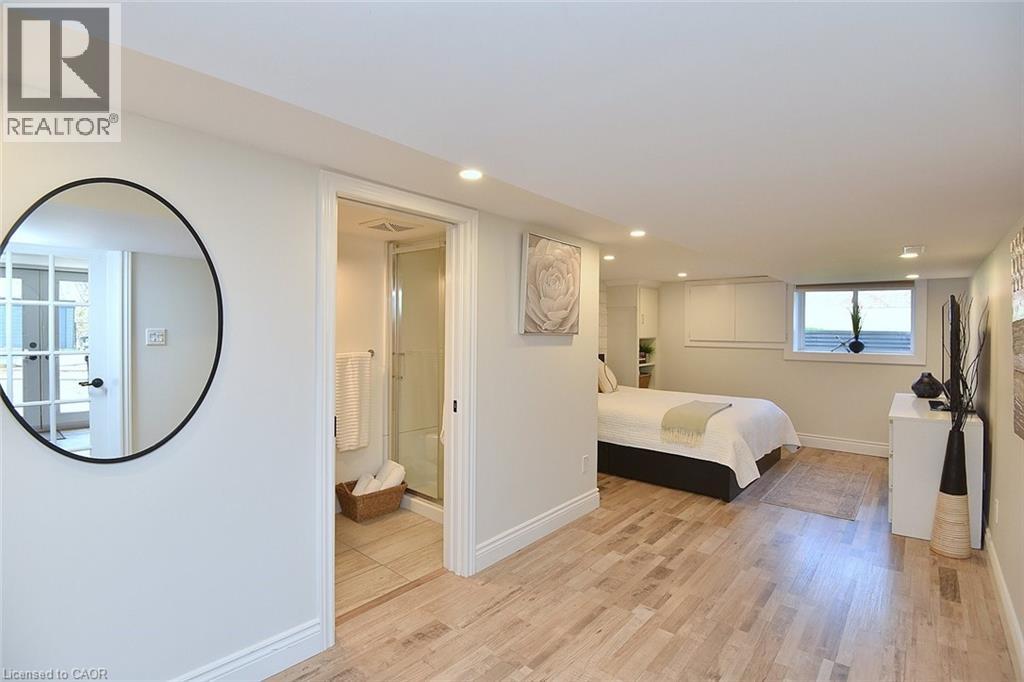 16 Church Street, Waterdown, Ontario  L0R 2H0 - Photo 32 - 40823090