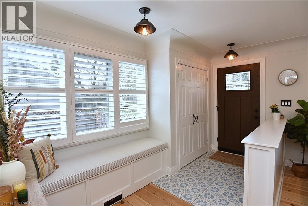 16 Church Street, Waterdown, Ontario  L0R 2H0 - Photo 4 - 40823090