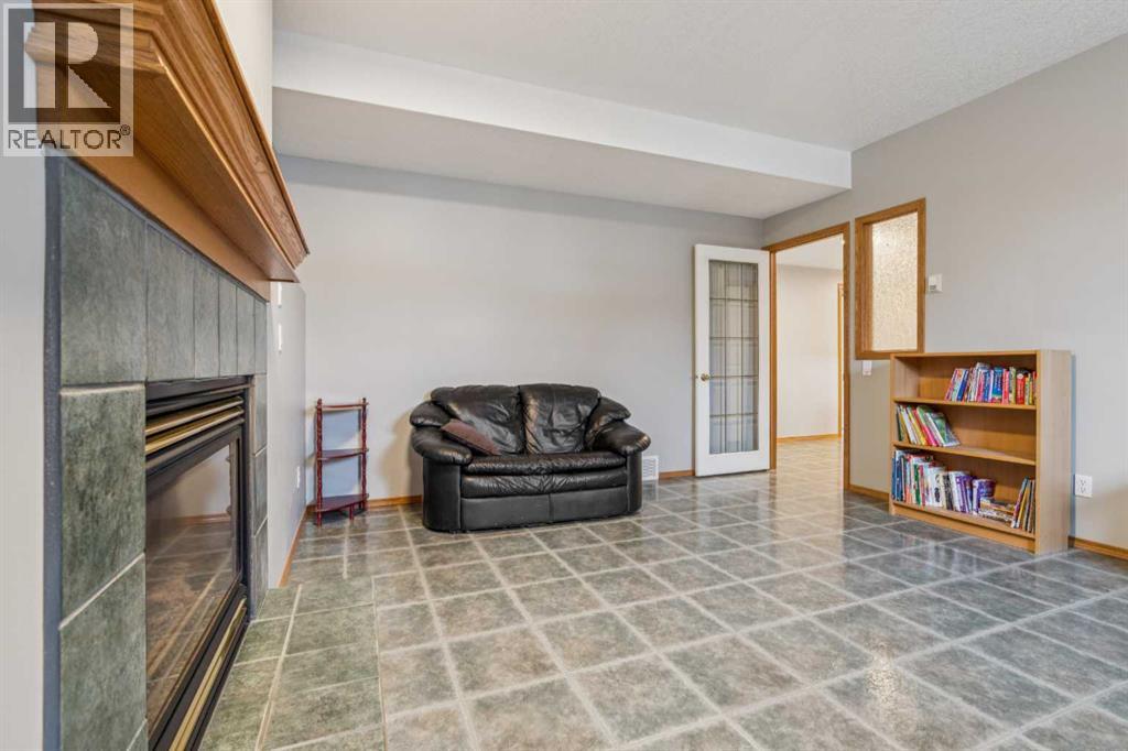 10 Bow Ridge Lane, Cochrane, Alberta  T4C 1T6 - Photo 25 - A2303344