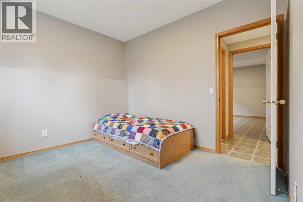 10 Bow Ridge Lane, Cochrane, Alberta  T4C 1T6 - Photo 28 - A2303344