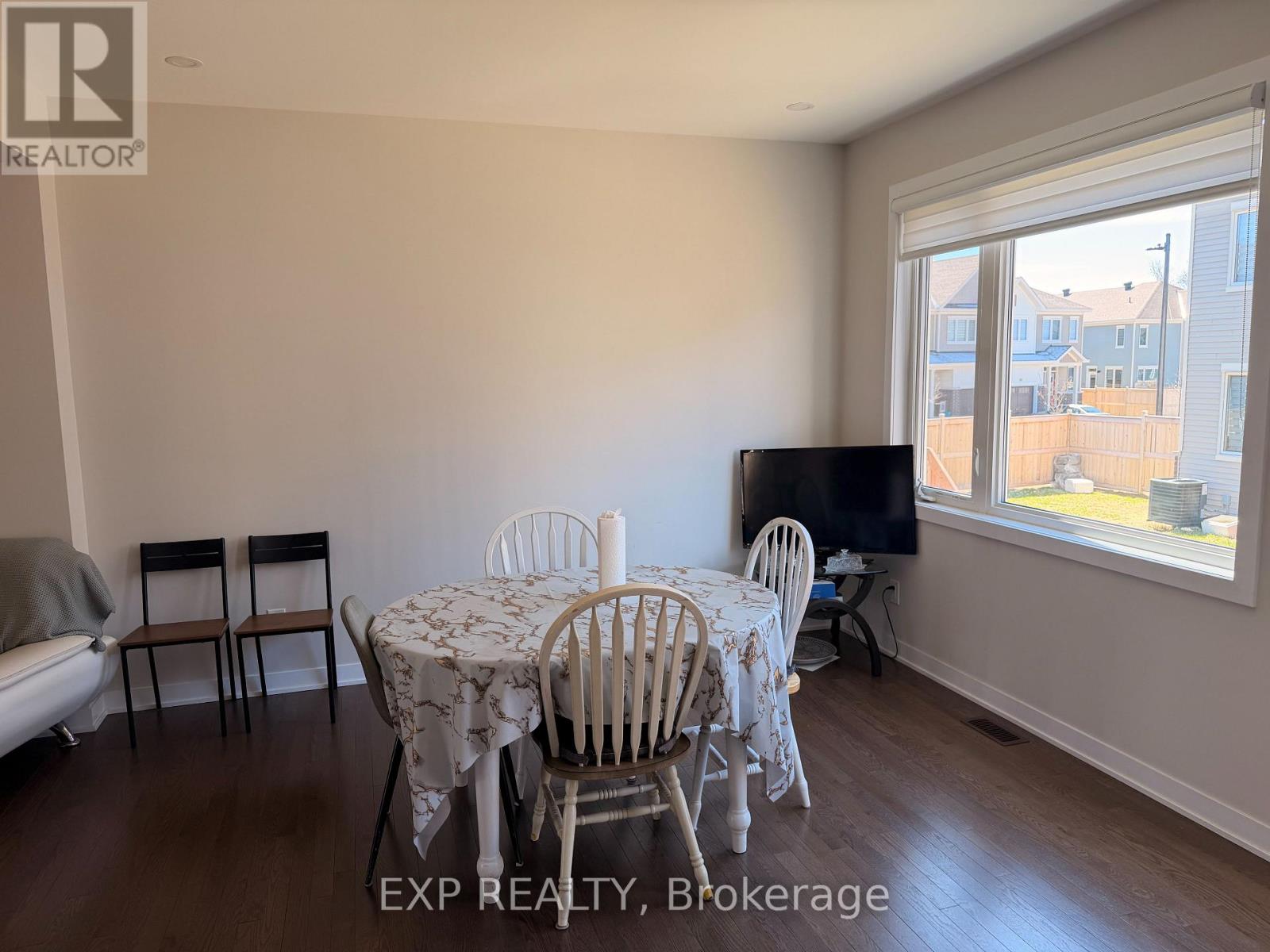 16 Tenuto Lane, Ottawa, Ontario  K1W 0S4 - Photo 4 - X13043218