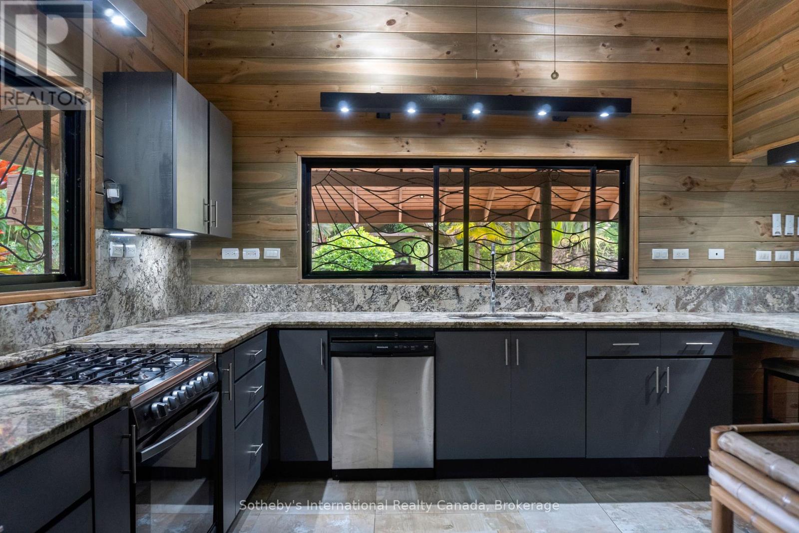 60504 Finca Maranon, Costa Rica, Ontario   - Photo 12 - X12921988