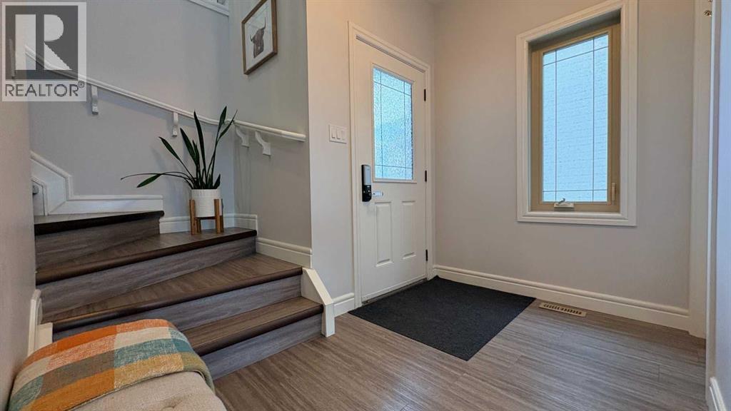 2515 6 Avenue, Wainwright, Alberta  T9W 0B9 - Photo 2 - A2303931