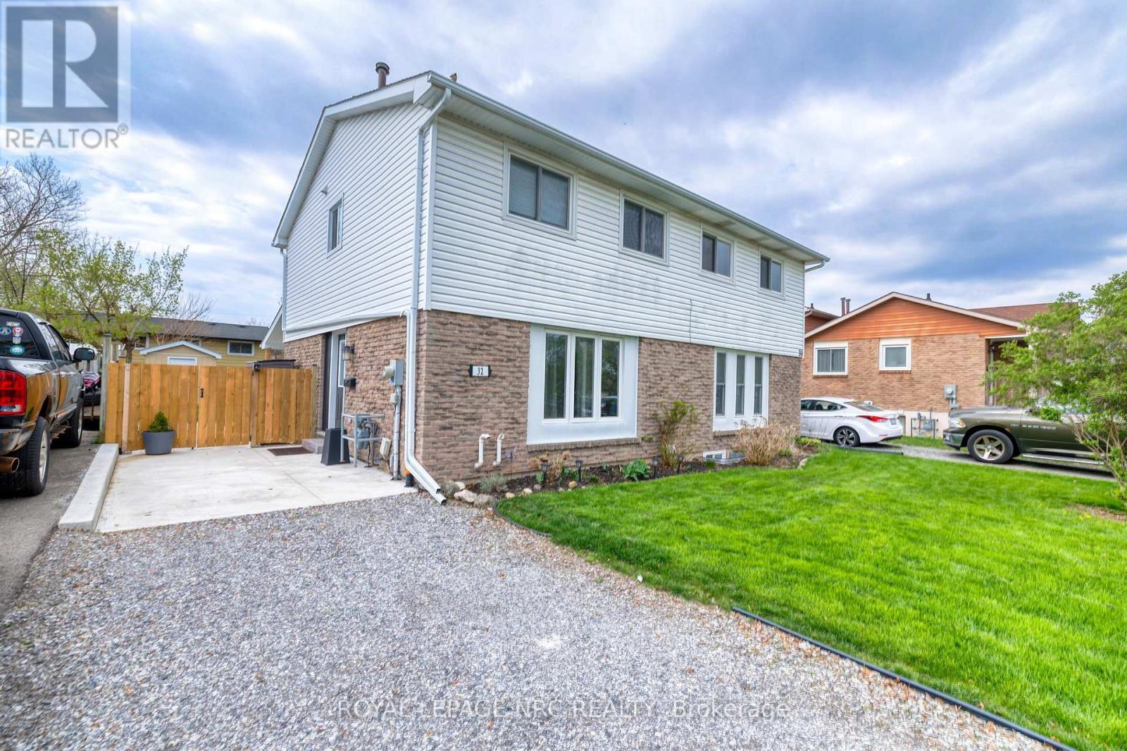 32 Dianne Drive, St. Catharines, Ontario  L2P 3R7 - Photo 3 - X13043186