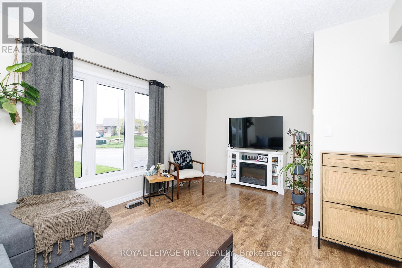 32 Dianne Drive, St. Catharines, Ontario  L2P 3R7 - Photo 9 - X13043186