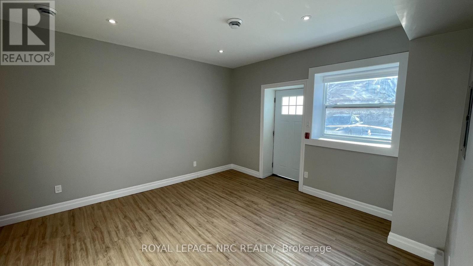 102 - 69 East Main Street, Welland, Ontario  L3B 3W4 - Photo 10 - X13043214