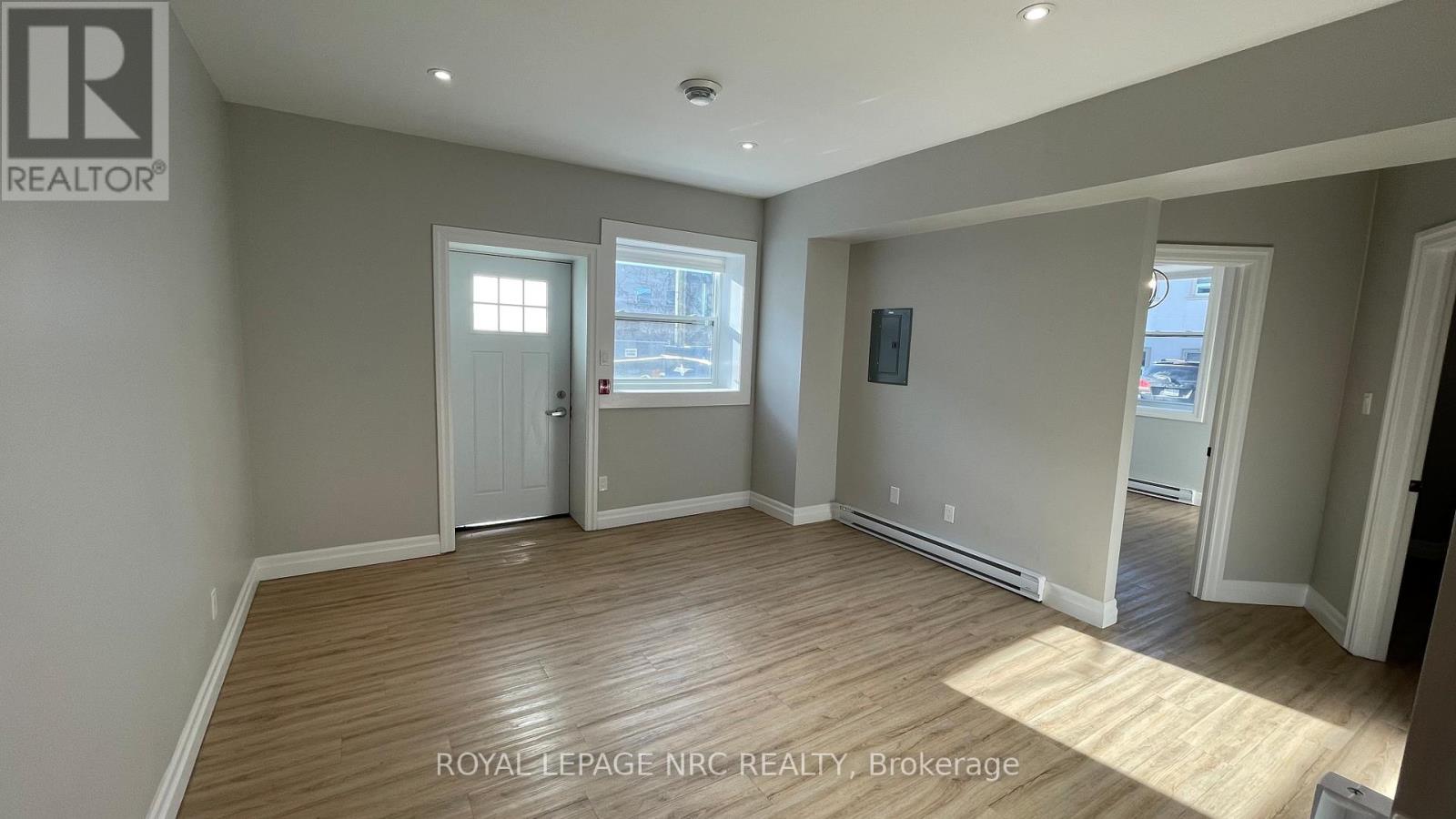 102 - 69 East Main Street, Welland, Ontario  L3B 3W4 - Photo 2 - X13043214