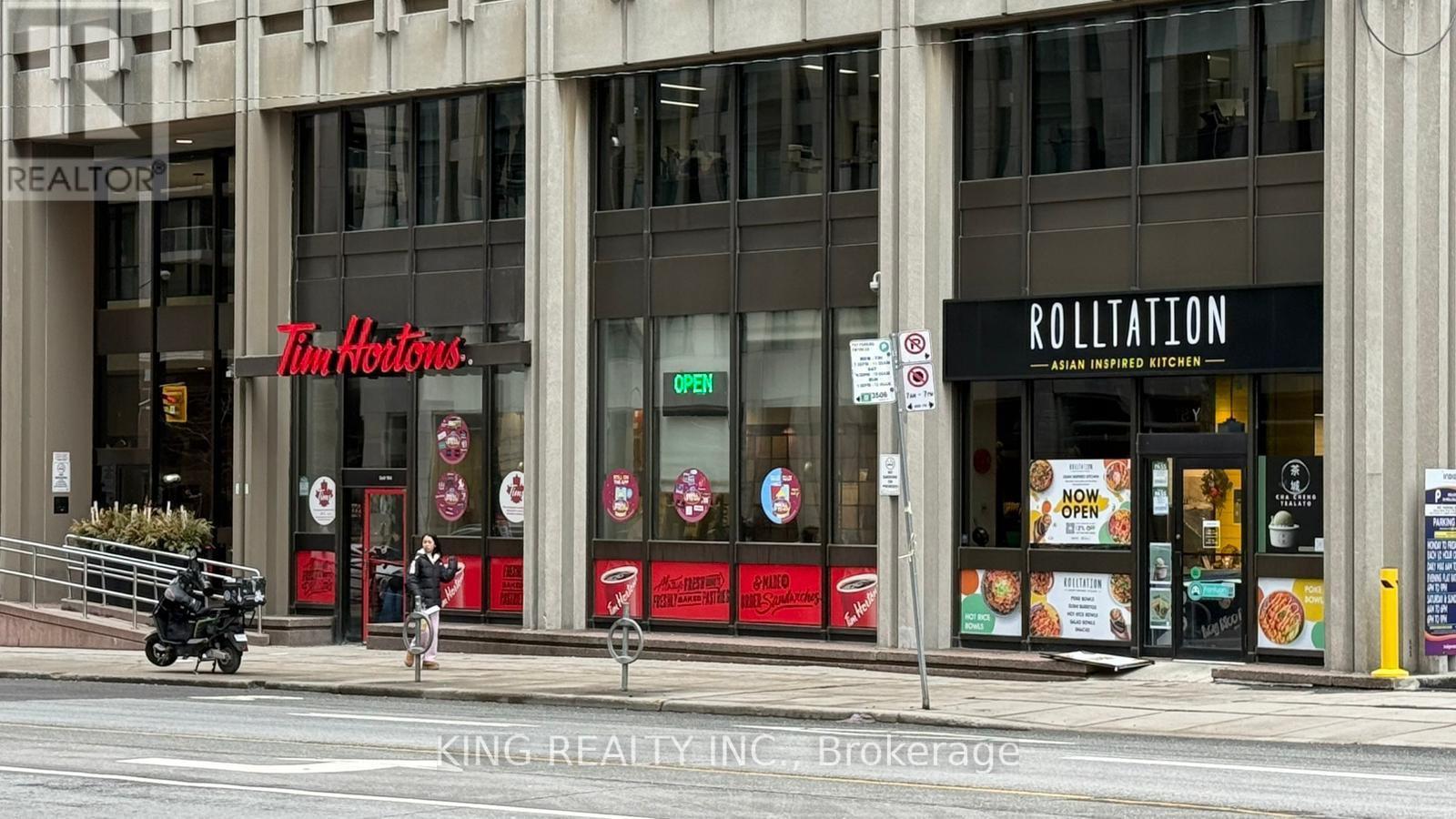 987 BAY STREET, Toronto, Ontario