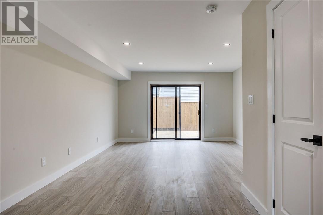 633 Notre Dame Unit# 2, Azilda, Ontario  P0M 1B0 - Photo 7 - 2126339