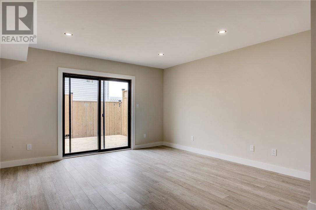 633 Notre Dame Unit# 2, Azilda, Ontario  P0M 1B0 - Photo 8 - 2126339