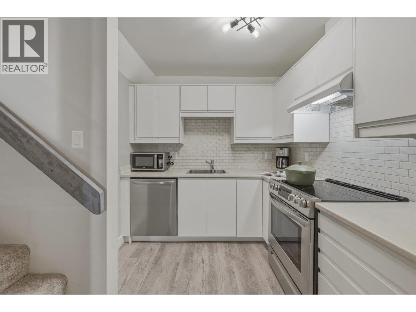 34 4857 Painted Cliff Road, Whistler, British Columbia  V8E 1C8 - Photo 11 - R3115657