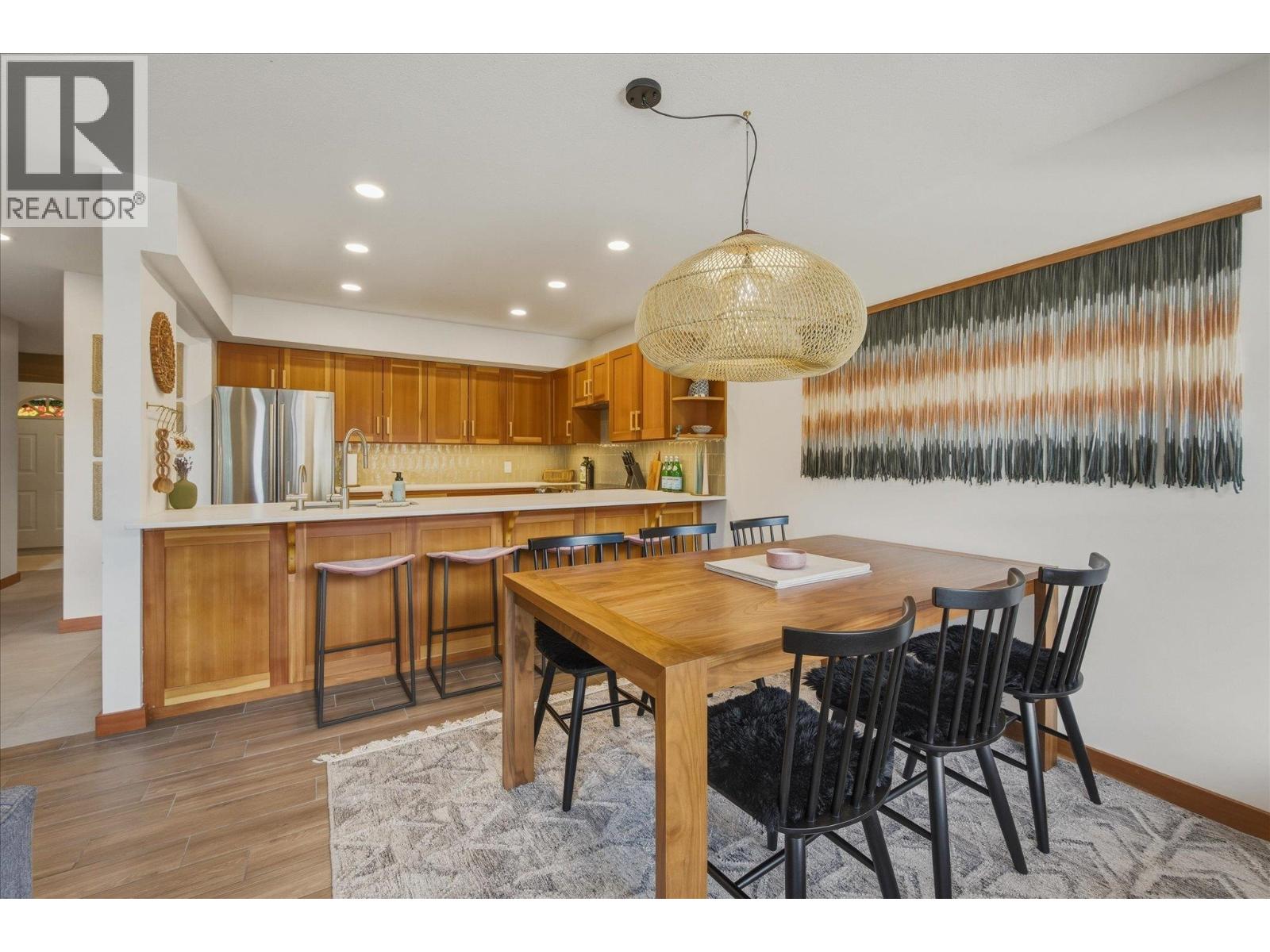 32 6127 Eagle Ridge Crescent, Whistler, British Columbia  V8E 0W7 - Photo 6 - R3115659