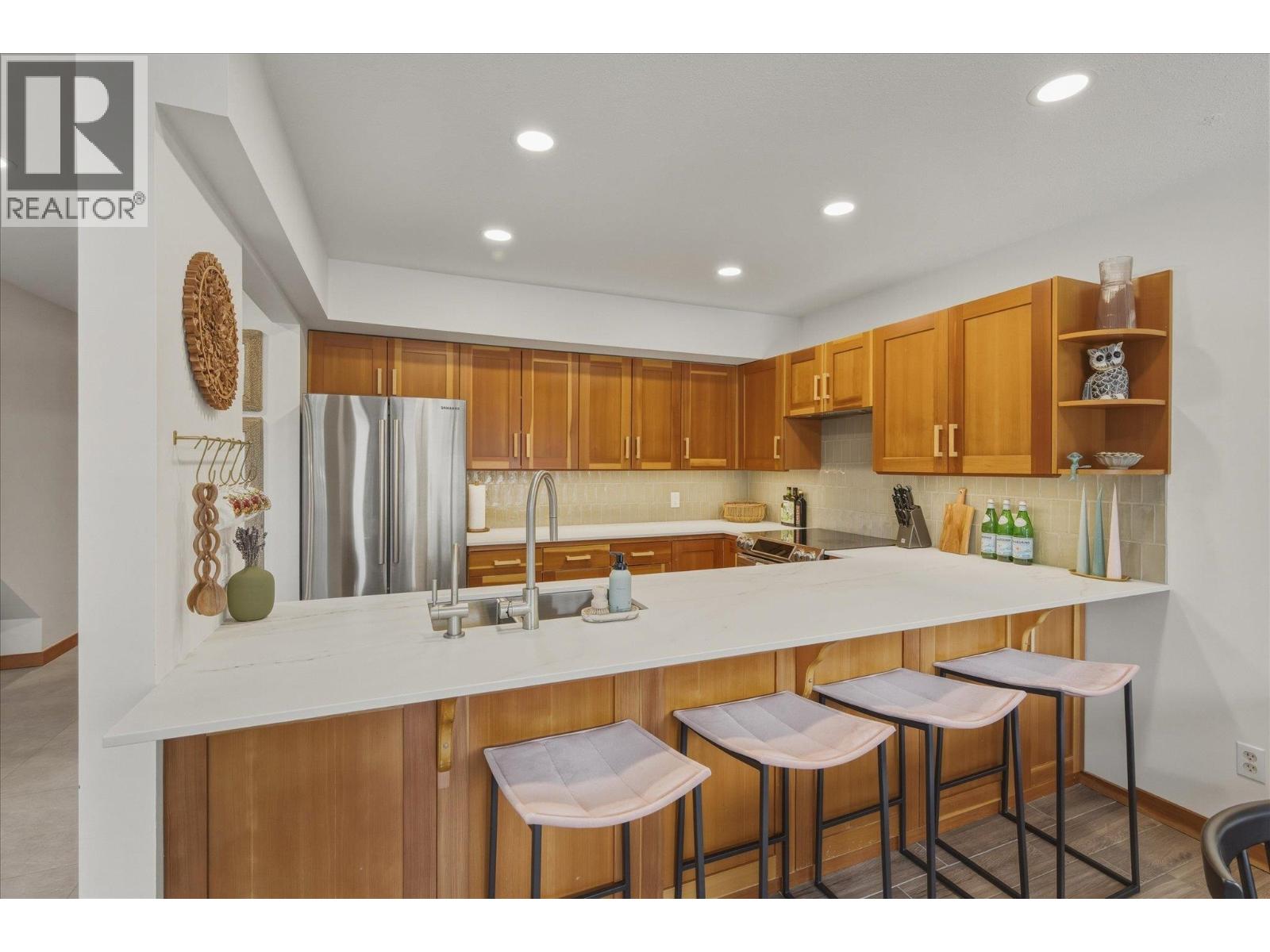 32 6127 Eagle Ridge Crescent, Whistler, British Columbia  V8E 0W7 - Photo 7 - R3115659