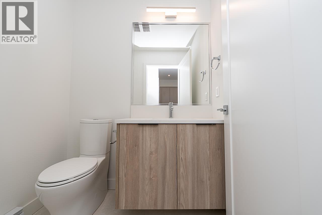 210 7161 17th Avenue, Burnaby, British Columbia  V3N 0K1 - Photo 14 - R3115674