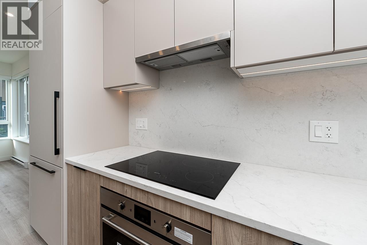 210 7161 17th Avenue, Burnaby, British Columbia  V3N 0K1 - Photo 8 - R3115674