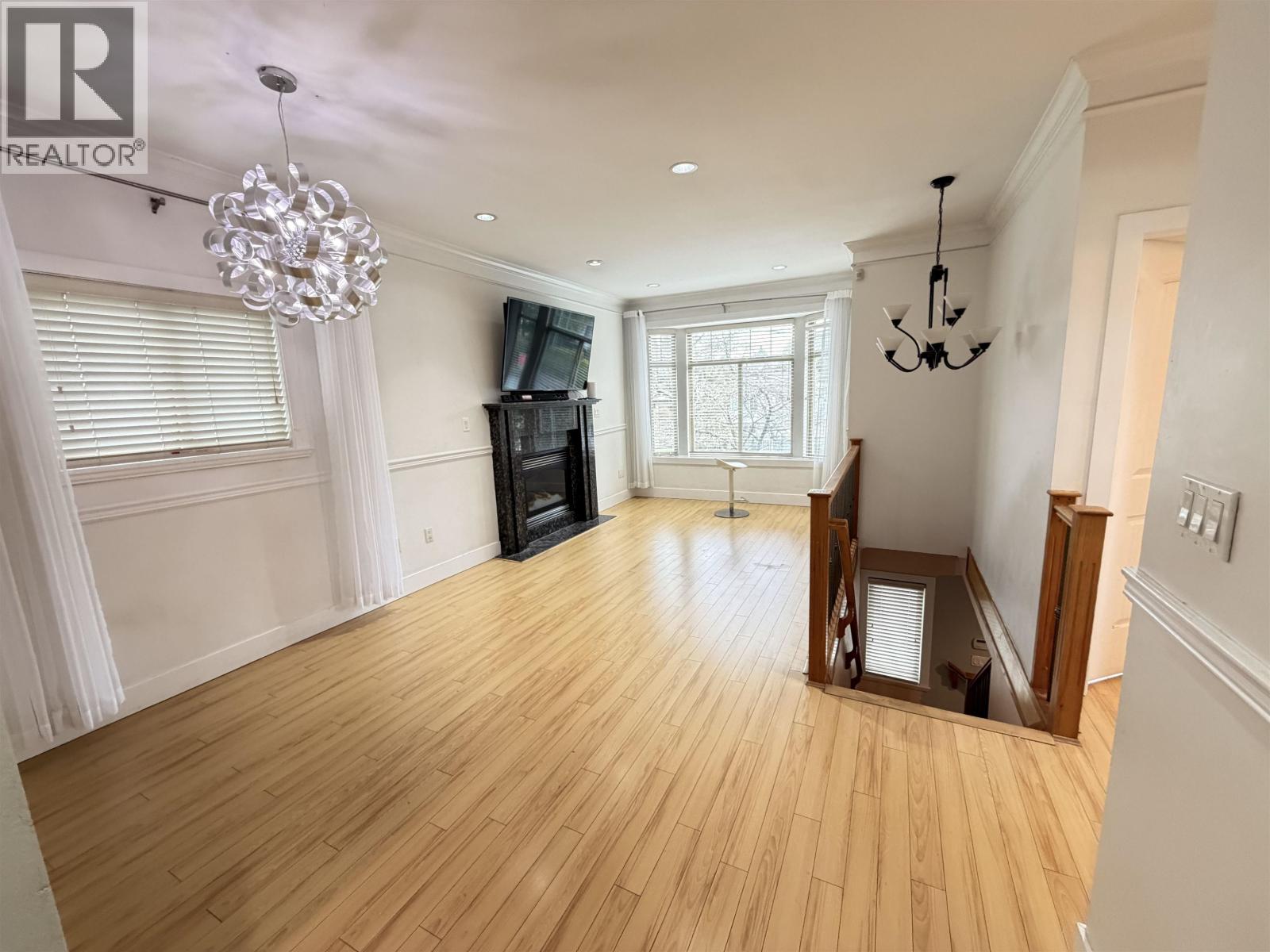 7332 1st Street, Burnaby, British Columbia  V3N 3S8 - Photo 14 - R3115671