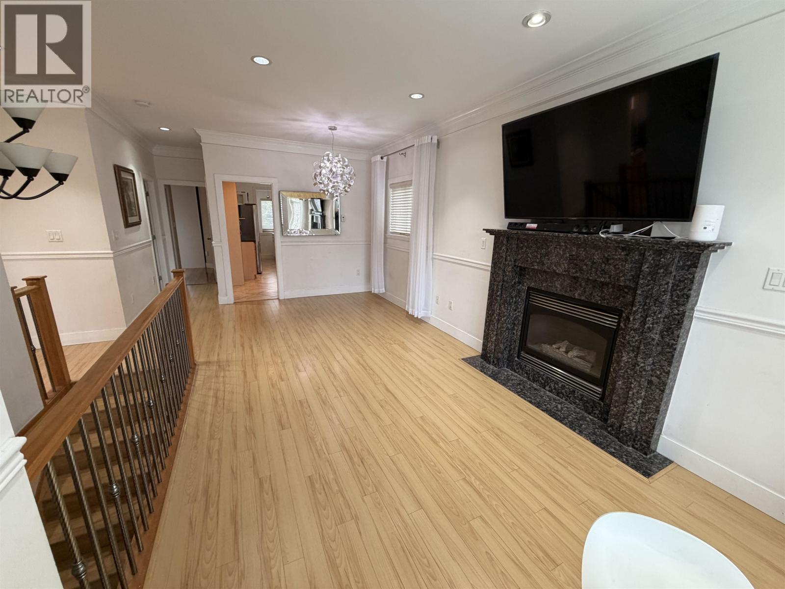 7332 1st Street, Burnaby, British Columbia  V3N 3S8 - Photo 15 - R3115671