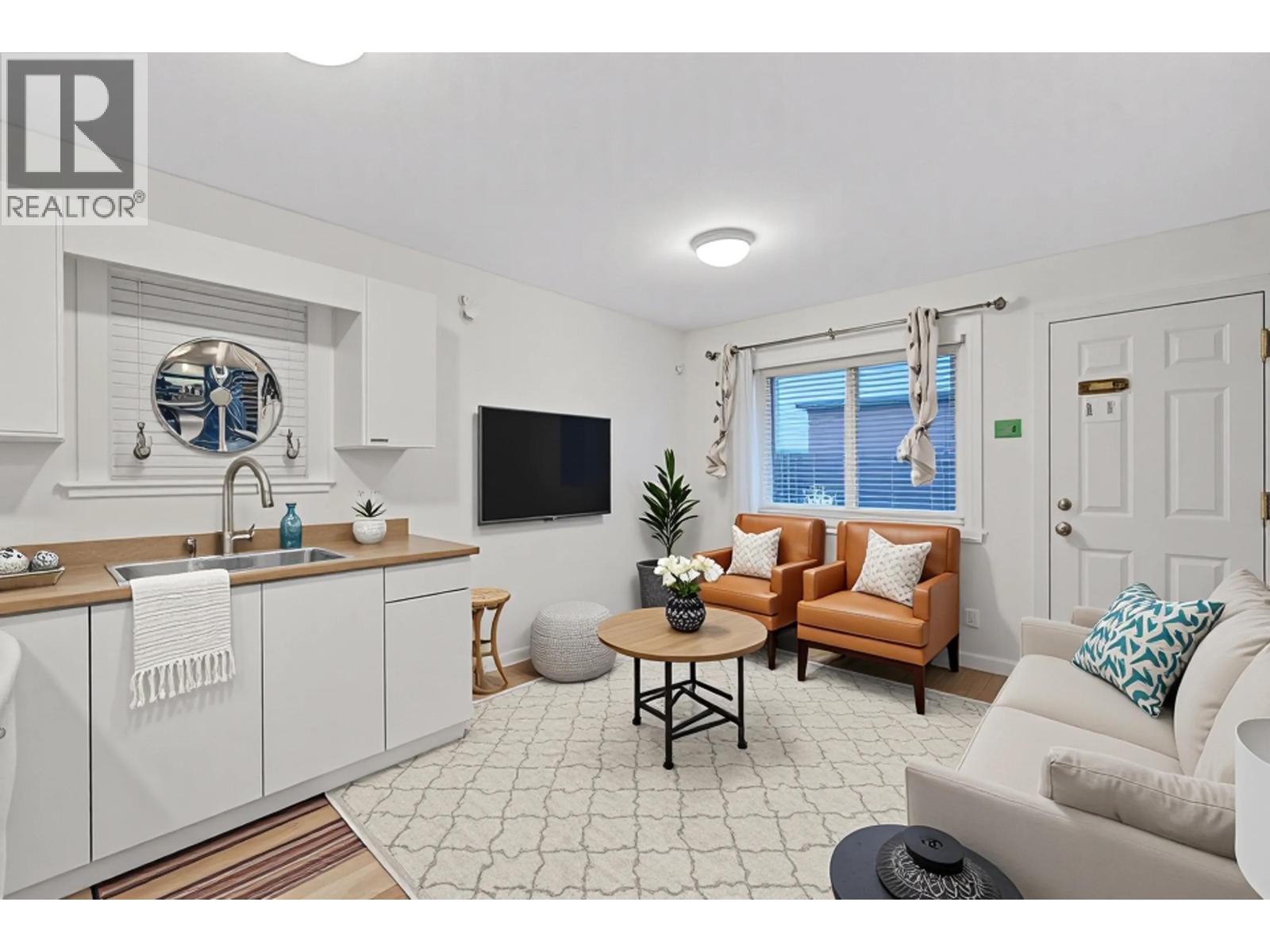 7332 1st Street, Burnaby, British Columbia  V3N 3S8 - Photo 25 - R3115671