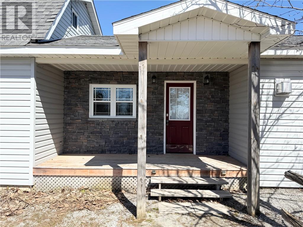 128 Hwy 540b, Gore Bay, Ontario  P0P 1H0 - Photo 2 - 2127307