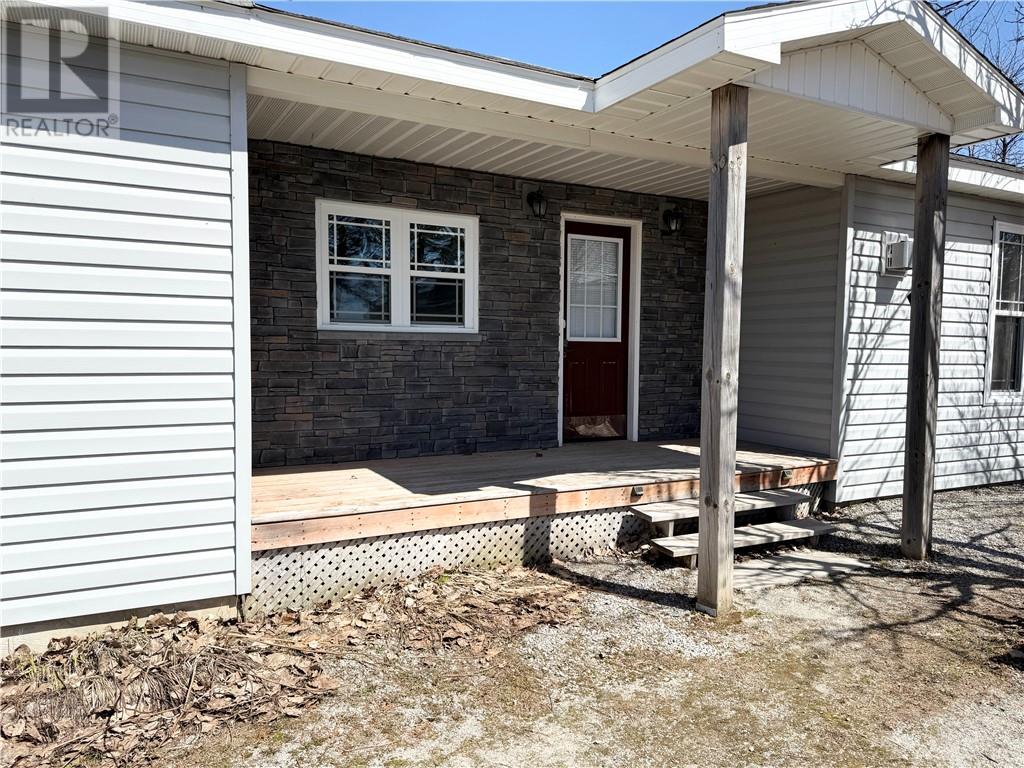 128 Hwy 540b, Gore Bay, Ontario  P0P 1H0 - Photo 3 - 2127307