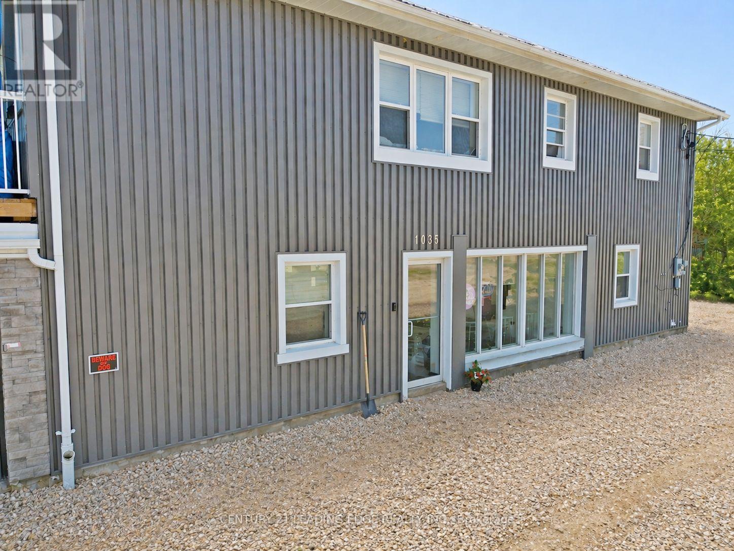 1035 Metro Road N, Georgina, Ontario  L4P 3E9 - Photo 7 - N12844386