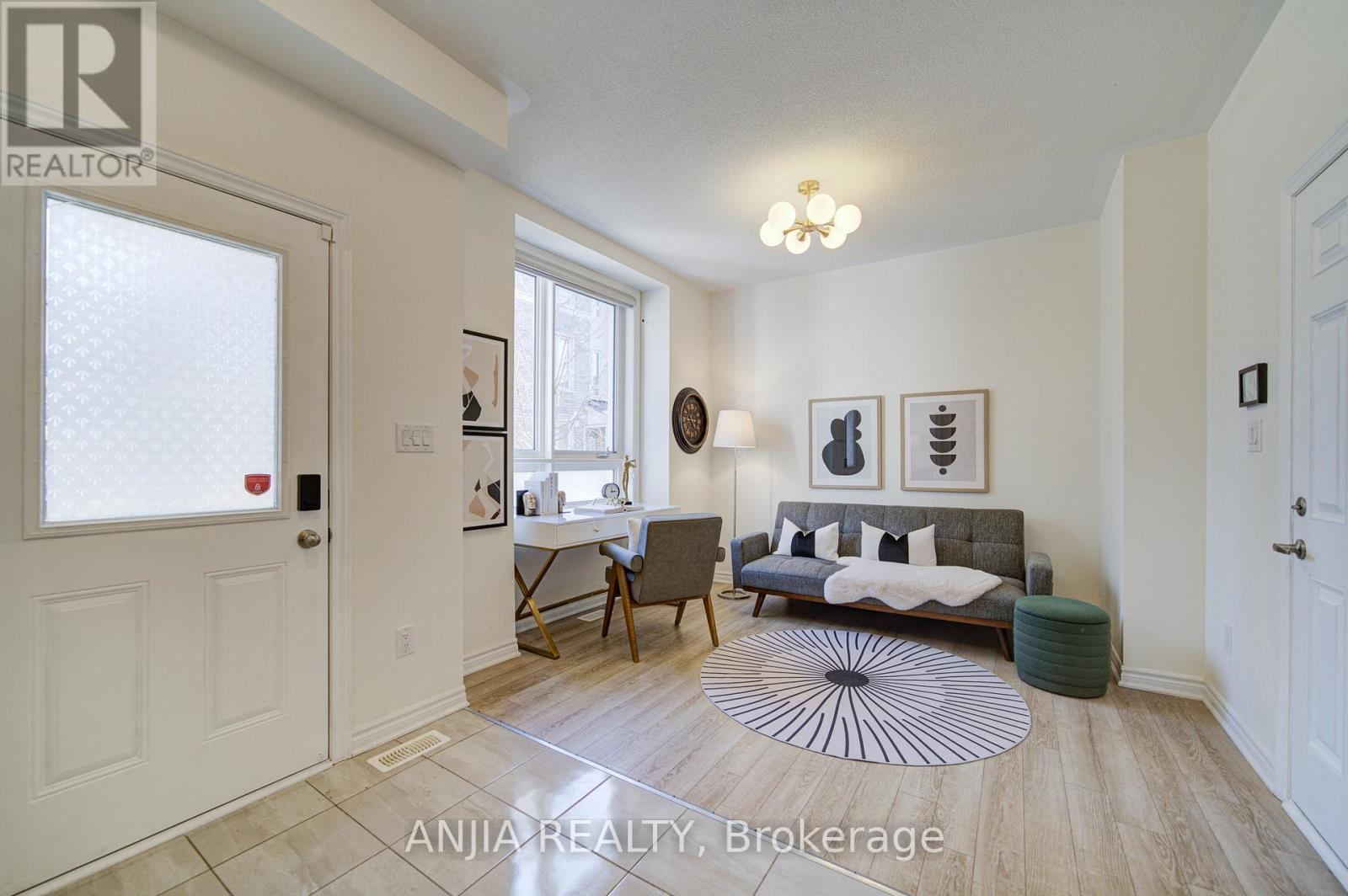 64 Chicago Lane, Markham, Ontario  L6E 2C1 - Photo 4 - N13042914