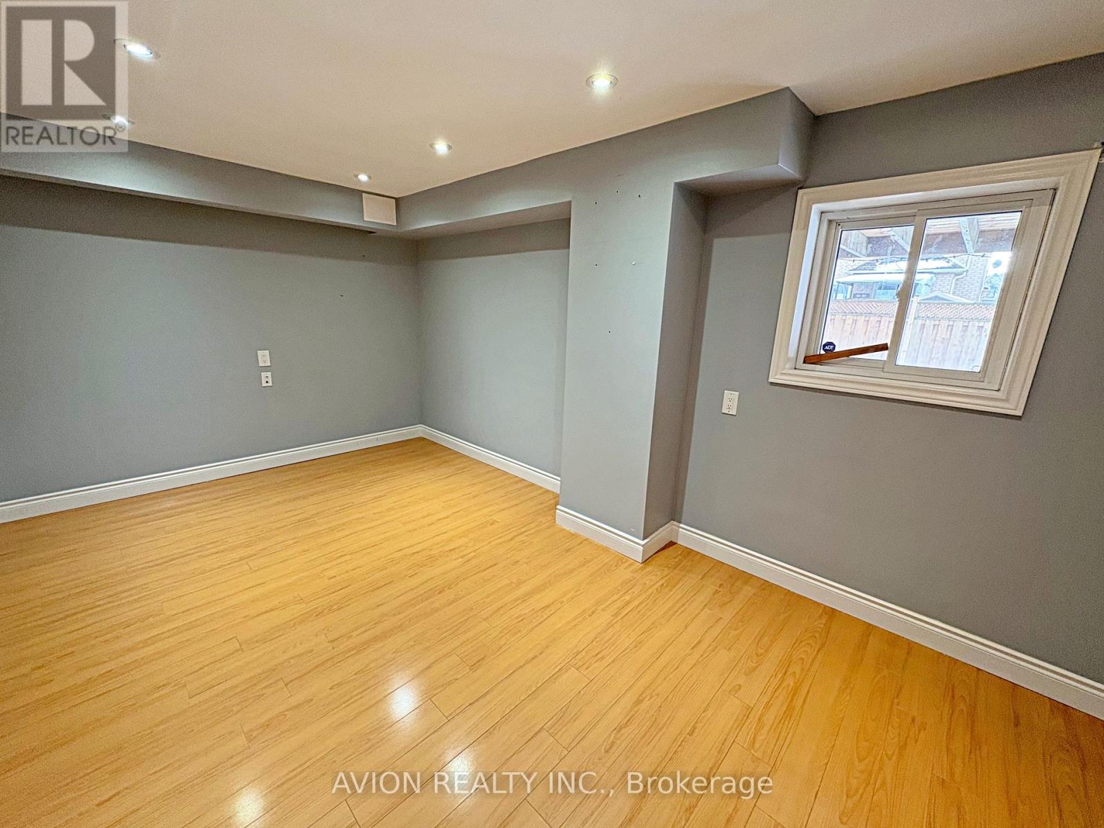 Lower - 91 Ridgeway Court, Vaughan, Ontario  L6A 2R5 - Photo 8 - N13043208