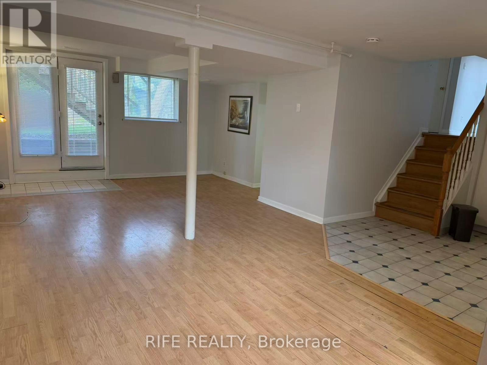 # Back Unit - 395 Loretta Crescent, Whitchurch-Stouffville, Ontario  L4A 7G3 - Photo 2 - N13043216