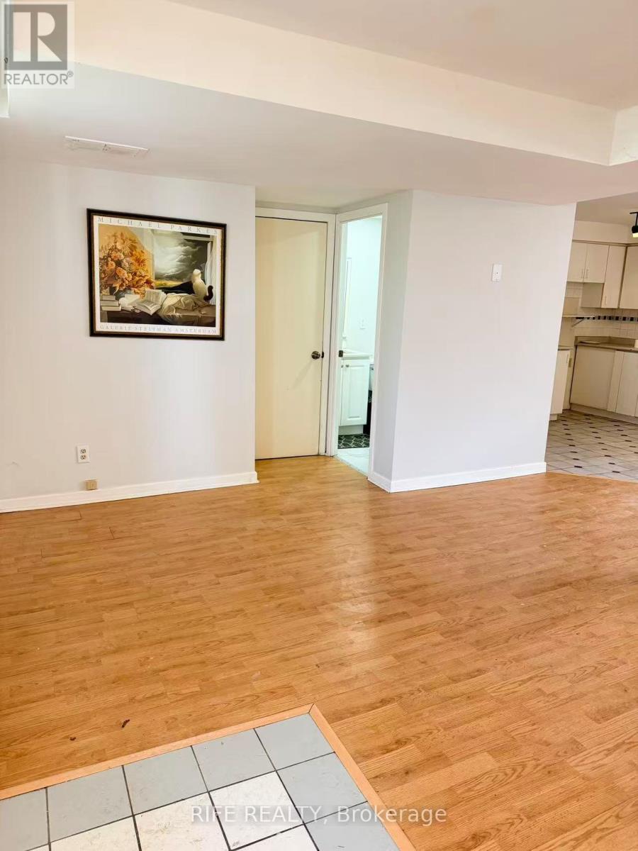 # Back Unit - 395 Loretta Crescent, Whitchurch-Stouffville, Ontario  L4A 7G3 - Photo 3 - N13043216