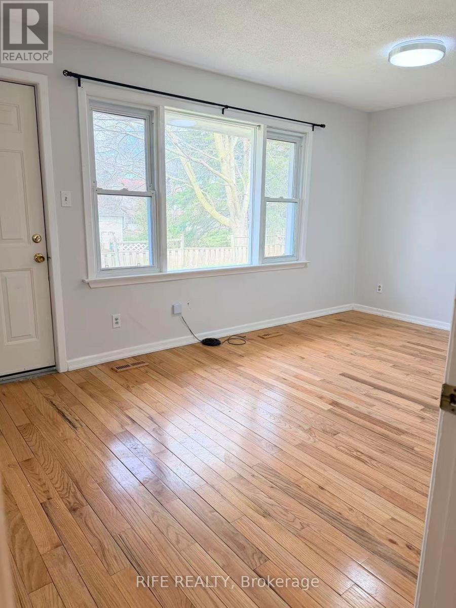 # Back Unit - 395 Loretta Crescent, Whitchurch-Stouffville, Ontario  L4A 7G3 - Photo 9 - N13043216