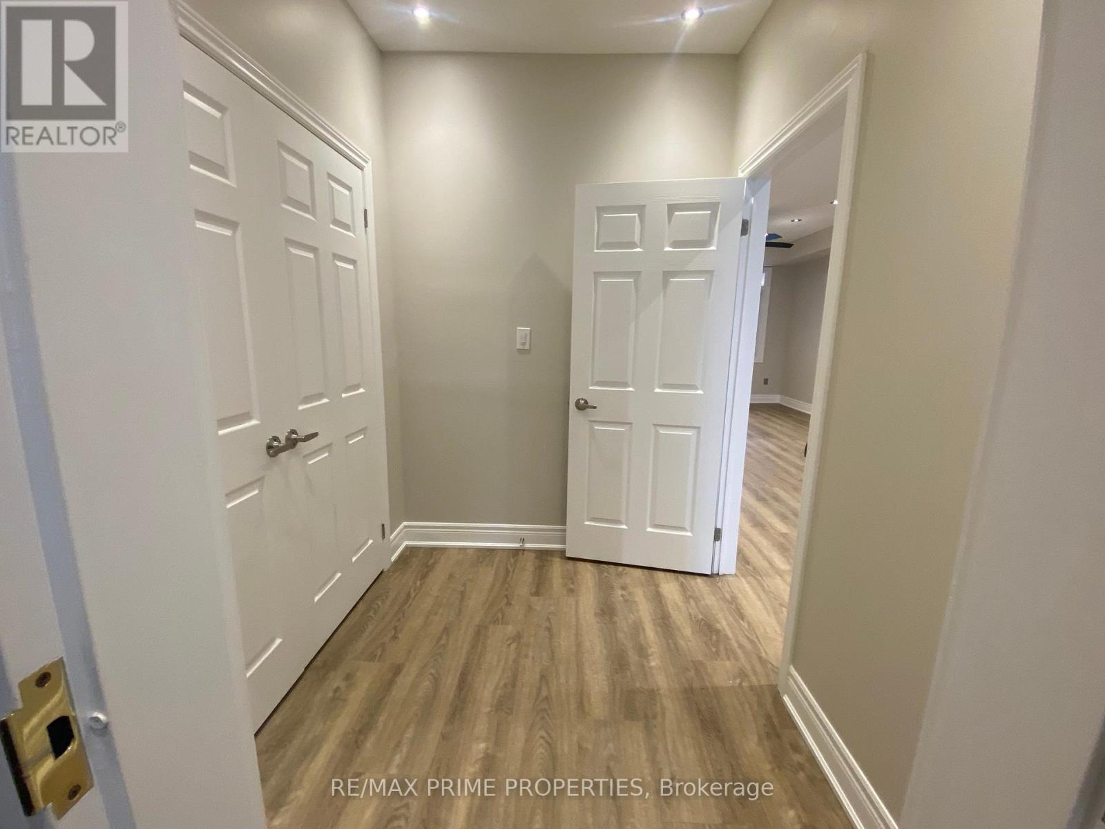 Main - 2929 Bur Oak Avenue, Markham, Ontario  L6B 1E6 - Photo 3 - N13043248