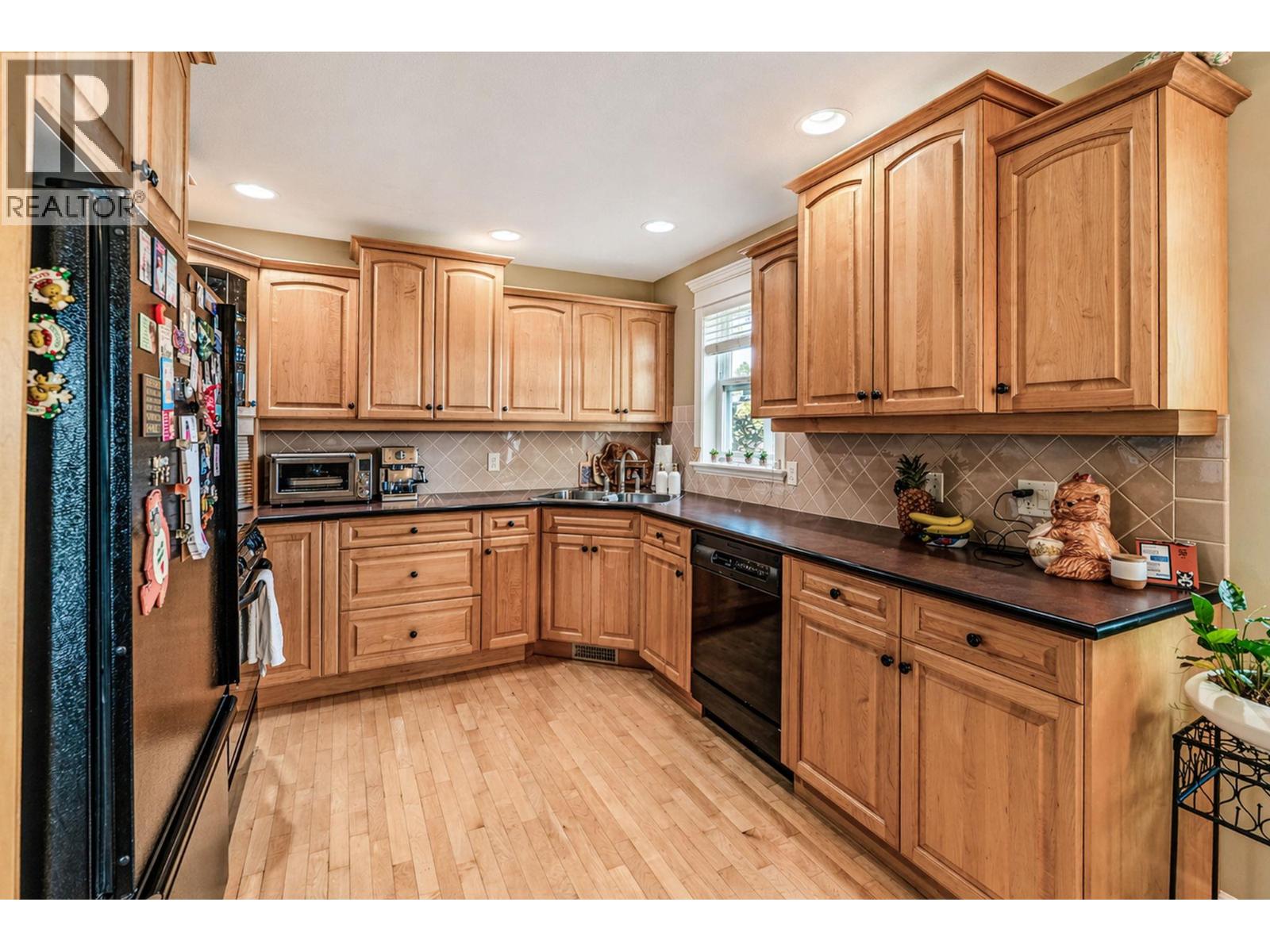 4049 Lakeshore Drive Unit# 105, Kelowna, British Columbia  V1W 1V7 - Photo 9 - 10384622